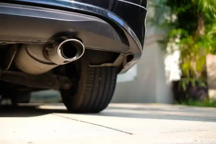 how hot does exhaust tips get